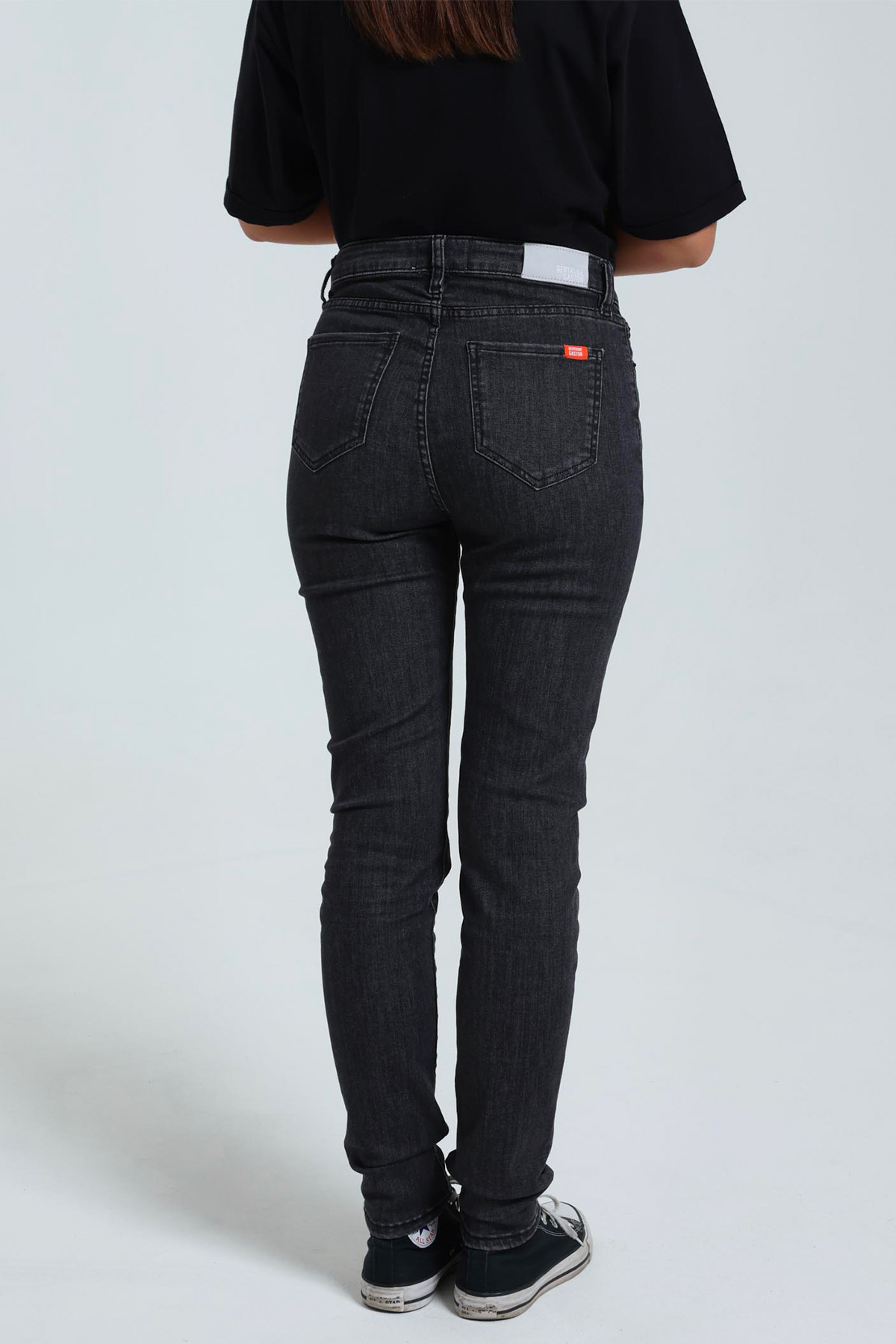 Le jeans Anna coupe slim black pour femme GertrudeGaston